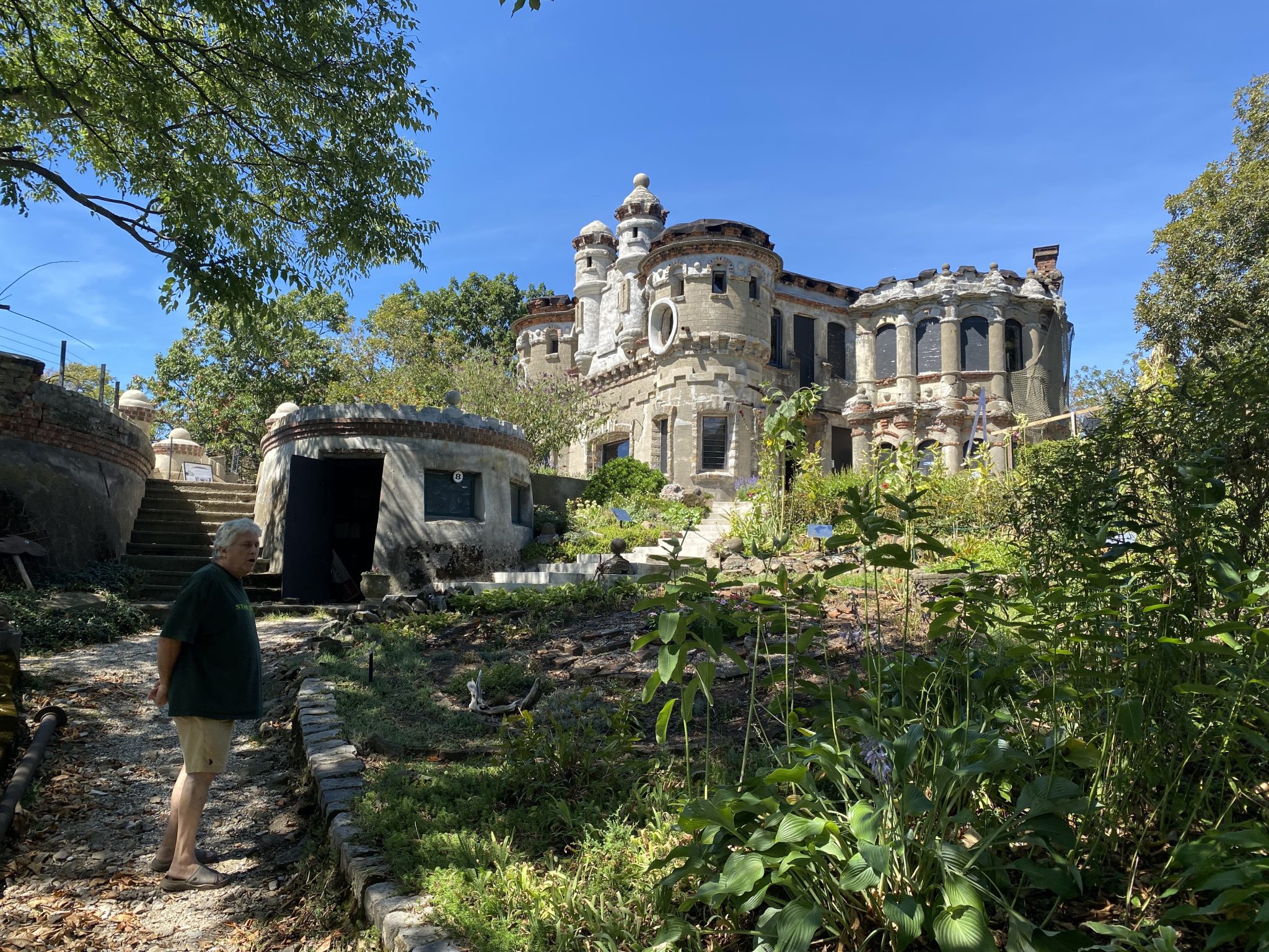 Bannerman Castle on the Hudson Side of Culture